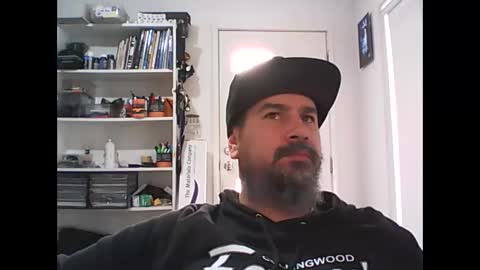 Snapshot of theozbeardguy chatting on 05.26.26 aussiebeard online show from 05.26.26