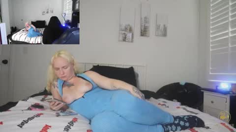 Snapshot of thepluglove chatting on 11.22.25 The Plug Love Friends online show from 11.22.25