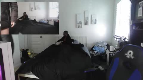 Snapshot of thepluglove chatting on 11.23.25 The Plug Love Friends online show from 11.23.25