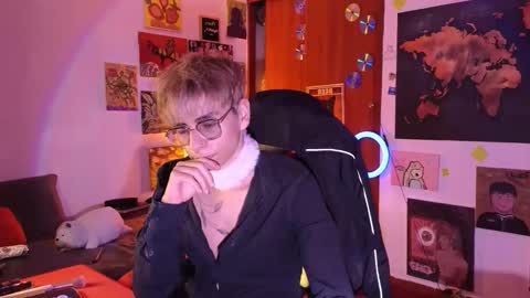 Snapshot of theprince_red chatting on 05.02.26 Matt independent model online show from 05.02.26