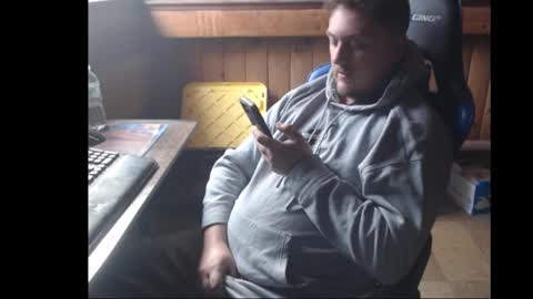 Snapshot of therealbigcheese0695 chatting on 01.25.25 therealbigcheese0695 online show from 01.25.25