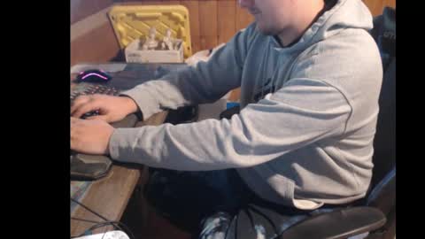 Snapshot of therealbigcheese0695 chatting on 11.04.25 therealbigcheese0695 online show from 11.04.25