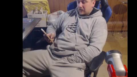 Snapshot of therealbigcheese0695 chatting on 11.20.25 therealbigcheese0695 online show from 11.20.25