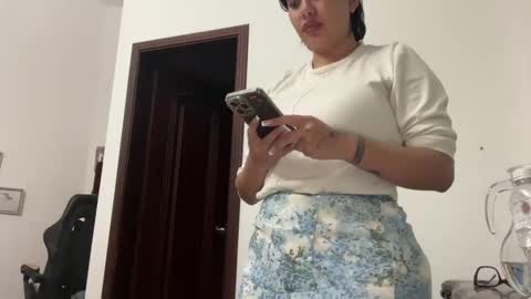 Snapshot of therealcamilabaddie chatting on 03.05.25 therealcamilabaddie online show from 03.05.25