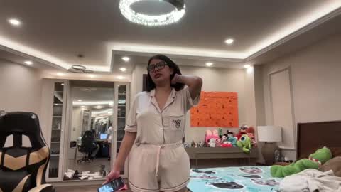 Snapshot of therealcamilabaddie chatting on 10.11.25 therealcamilabaddie online show from 10.11.25