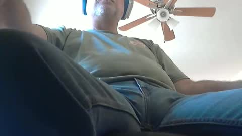 Snapshot of thereisnospoon1970 chatting on 11.15.25 Neo online show from 11.15.25