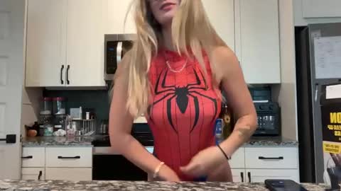 therosiecheeks online show from 05.12.26
