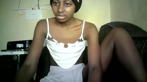 Snapshot of therry_heart chatting on 06.01.26 hearty online show from 06.01.26