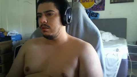 Snapshot of thesexymikeshow chatting on 05.17.26 thesexymikeshow online show from 05.17.26