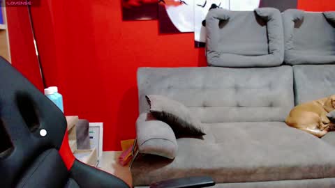 Snapshot of thesweethari chatting on 01.11.25 I dont do real meetings My bio online show from 01.11.25