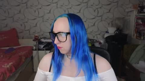 Snapshot of thetrixy chatting on 04.27.26 The Great And Powerful Trixie online show from 04.27.26