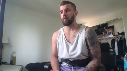 Snapshot of theufcfan_8181 chatting on 04.19.26 troy online show from 04.19.26