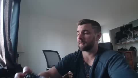 Snapshot of theufcfan_8181 chatting on 04.28.26 troy online show from 04.28.26