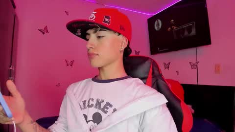 Snapshot of thiago_dv chatting on 11.13.25 Thiago online show from 11.13.25