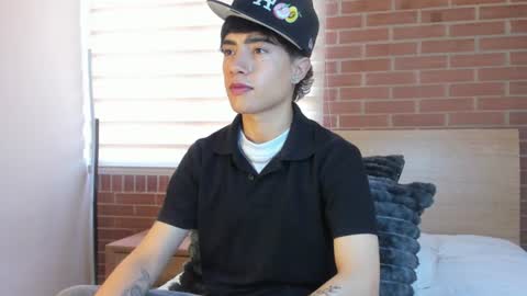 Snapshot of thiago_dv chatting on 06.25.26 Thiago online show from 06.25.26