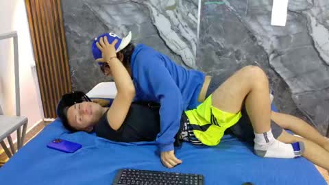 Snapshot of thiago_enzo chatting on 05.22.26 online show from 05.22.26