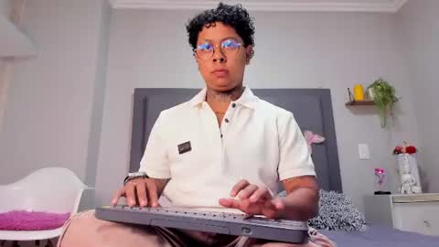 Snapshot of thiago_ftm30 chatting on 07.16.26 thiago online show from 07.16.26