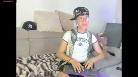 Snapshot of thiago_n_sam chatting on 07.04.26 thiago_n_sam online show from 07.04.26
