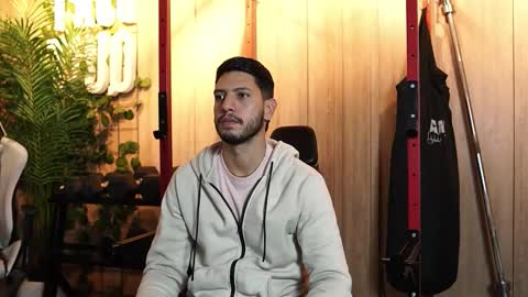 Snapshot of thiago_voss chatting on 01.11.26 Thiago online show from 01.11.26