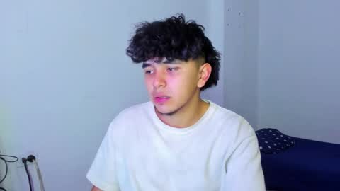 Snapshot of thiago_wc chatting on 12.23.25 Thiago online show from 12.23.25