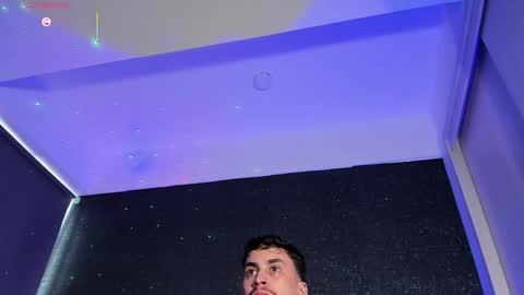 Snapshot of thiagomeneses0 chatting on 05.31.26 THIAGO MENESES online show from 05.31.26