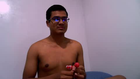 Snapshot of thiagovega_ chatting on 04.20.26 thiagovega_ online show from 04.20.26