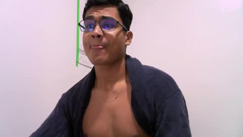 Snapshot of thiagovega_ chatting on 05.19.26 thiagovega_ online show from 05.19.26
