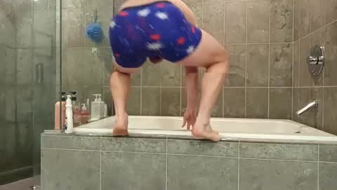 Snapshot of thiccman97 chatting on 12.07.24 thiccman97 online show from 12.07.24