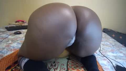 thick_sweet_ass online show from 11.12.25