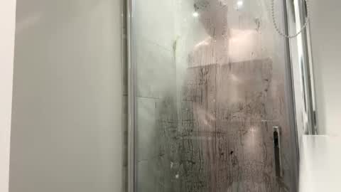 Snapshot of thickandmeaty9incher chatting on 01.22.25 thickandmeaty9incher online show from 01.22.25