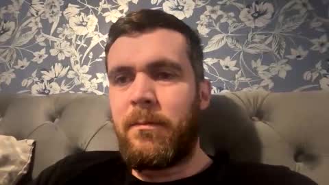 Snapshot of thickandmeaty9incher chatting on 09.19.25 thickandmeaty9incher online show from 09.19.25