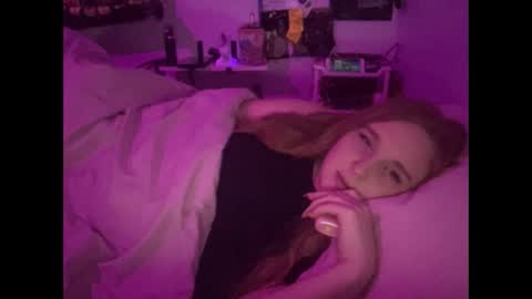 Snapshot of thickgingergoddess chatting on 12.19.24 Ariel online show from 12.19.24