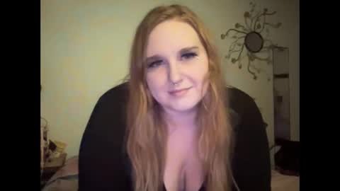 Snapshot of thickgingergoddess chatting on 12.24.24 Ariel online show from 12.24.24