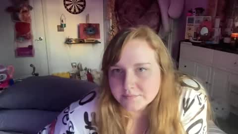 Snapshot of thickgingergoddess chatting on 03.10.25 Ariel online show from 03.10.25
