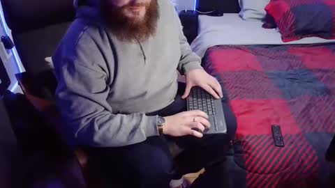 Snapshot of thickhandsomeman chatting on 12.16.24 ThickHandsomeMan online show from 12.16.24