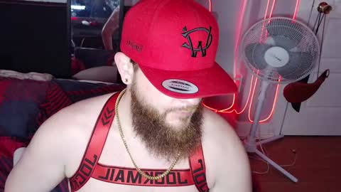 Snapshot of thickhandsomeman chatting on 01.03.25 ThickHandsomeMan online show from 01.03.25