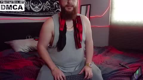 Snapshot of thickhandsomeman chatting on 01.08.25 ThickHandsomeMan online show from 01.08.25