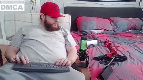 Snapshot of thickhandsomeman chatting on 01.09.25 ThickHandsomeMan online show from 01.09.25