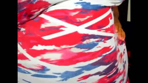 Snapshot of thickleeyanax chatting on 11.15.25 thickleeyanax online show from 11.15.25