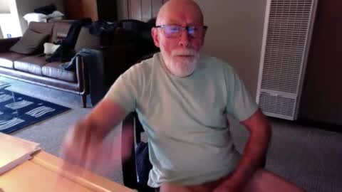 Snapshot of thickmorninwood chatting on 05.16.26 thickmorninwood online show from 05.16.26