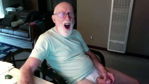 Snapshot of thickmorninwood chatting on 08.01.26 thickmorninwood online show from 08.01.26