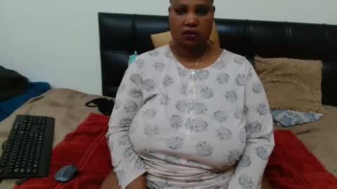 Snapshot of thicksexymellons chatting on 05.17.26 Pat online show from 05.17.26