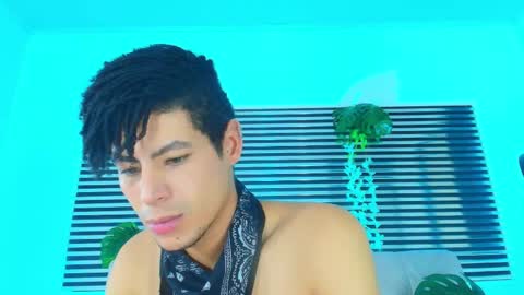 Snapshot of thiiagosaeenz chatting on 06.01.26 Thiago Saenzz online show from 06.01.26