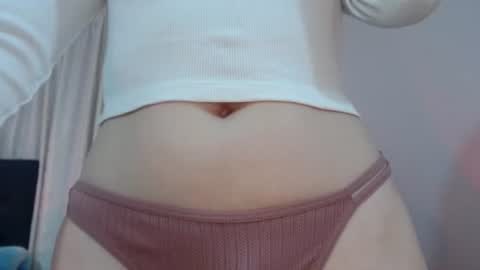 Snapshot of thin33 chatting on 07.19.26 sara online show from 07.19.26