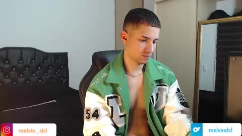 Snapshot of thin_tommy11 chatting on 12.29.24 thin_tommy11 online show from 12.29.24