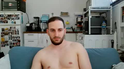 Snapshot of thinboy2 chatting on 05.01.26 Thinboy2 online show from 05.01.26