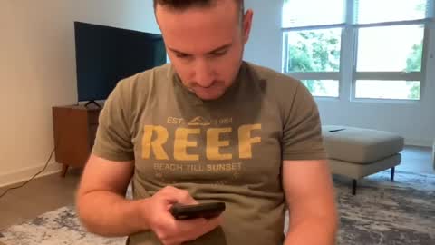 Snapshot of thisbigjewishdick chatting on 08.09.26 This Big Jewish Dick online show from 08.09.26