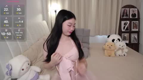 Snapshot of thisgirl__ chatting on 06.18.26 kk online show from 06.18.26