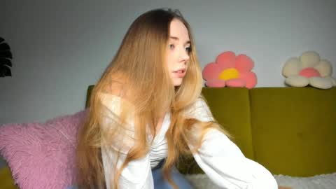 Snapshot of thisisamelia chatting on 12.02.24 Amelia shows on mondays fridays and sundays if anything changes im giving updates on my fansly online show from 12.02.24