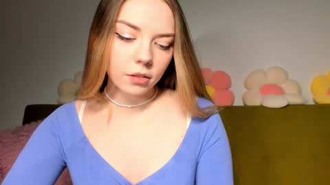 Snapshot of thisisamelia chatting on 01.27.25 Amelia shows on mondays fridays and sundays if anything changes im giving updates on my fansly online show from 01.27.25